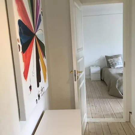 Two-bedroom In - Carlsgade 9 Apt 3 *